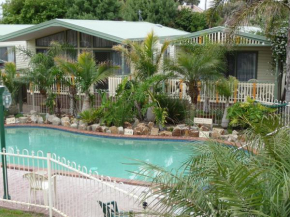Гостиница Kangerong Holiday Park  Дромана